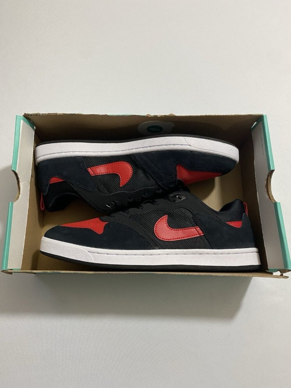 New Men’s Size 10 - Nike Alleyoop SB Bred CJ0882 006
